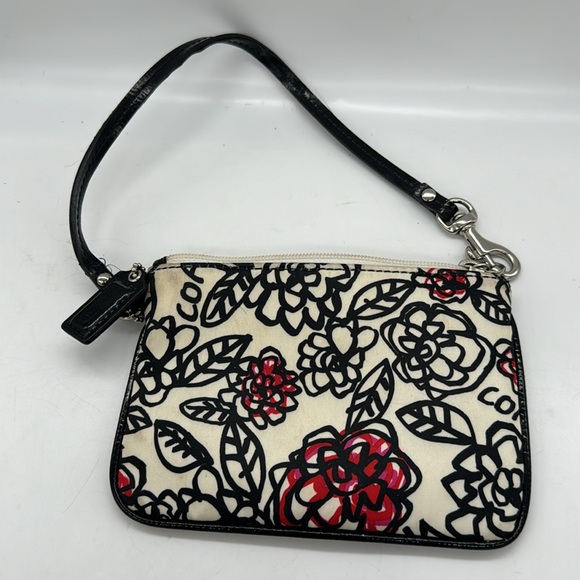 Coach Wristlet Poppy Red Black Cream 4" x 6" Zippered Top Magenta Interior - Picture 5 of 11